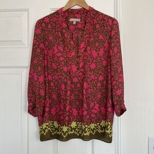 Banana Republic vibrant blouse with gold buttons.